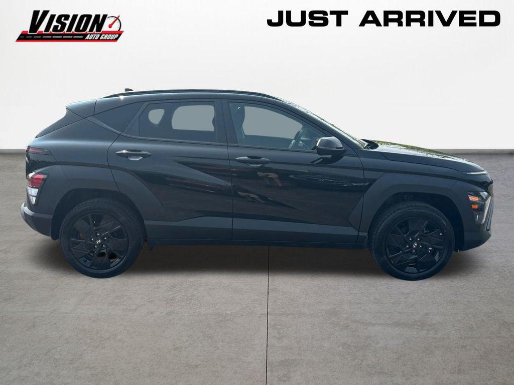 2026 Hyundai Kona SEL photo 4