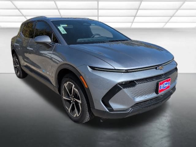 2026 Chevrolet Equinox EV 2LT's photo