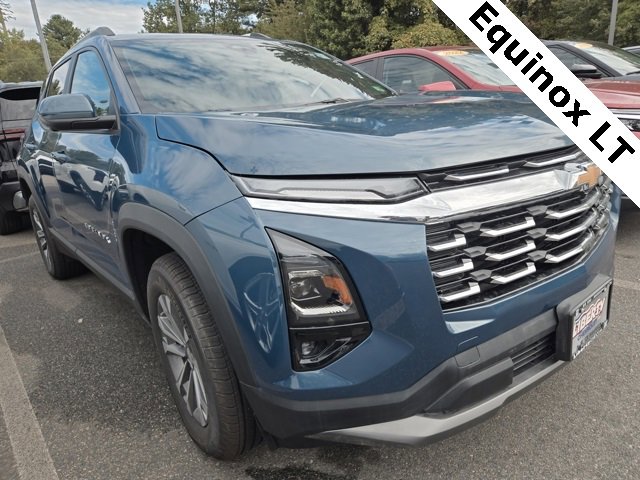 2025 Chevrolet Equinox LT photo 5