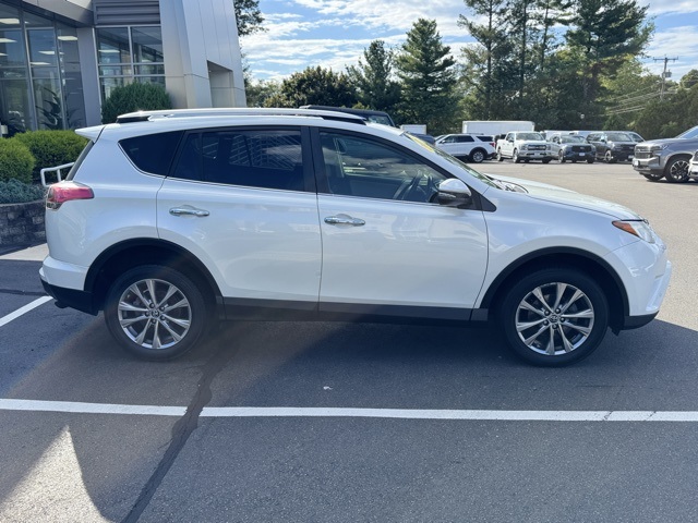 2016 Toyota RAV4 Limited photo 4