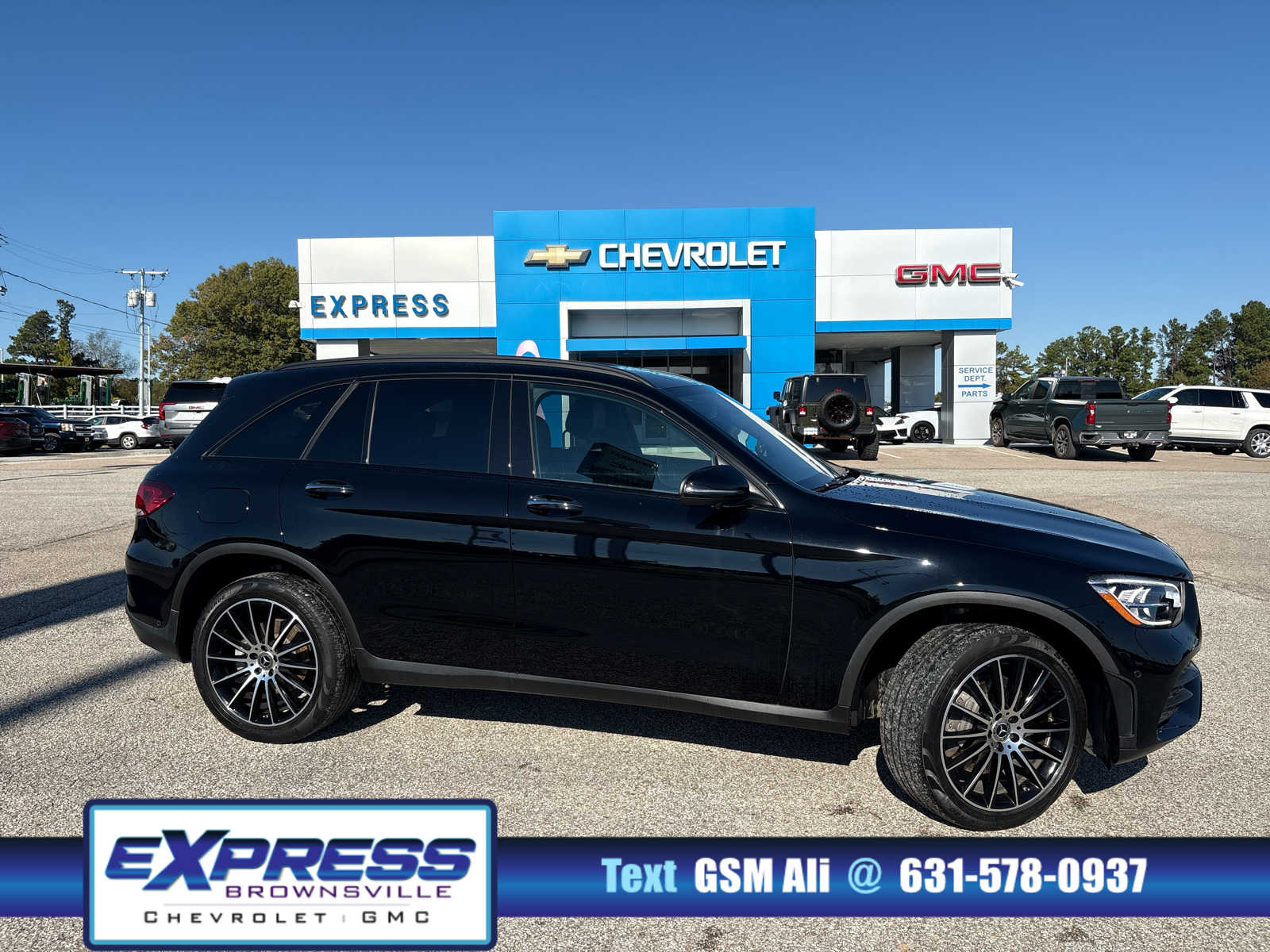 2022 Mercedes-Benz GLC GLC300's photo