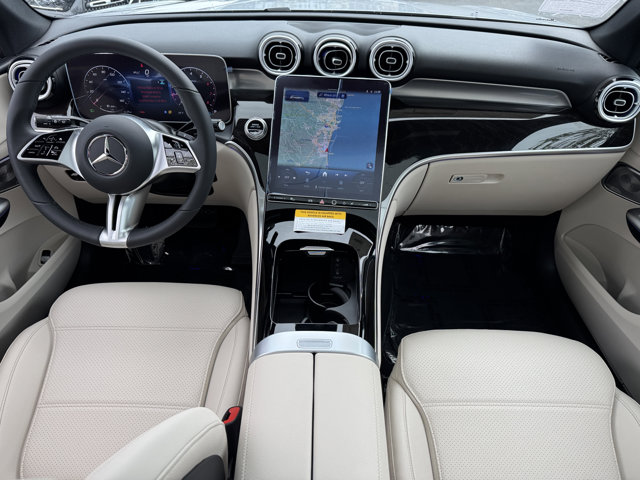 2026 Mercedes Benz GLC 300 photo 3