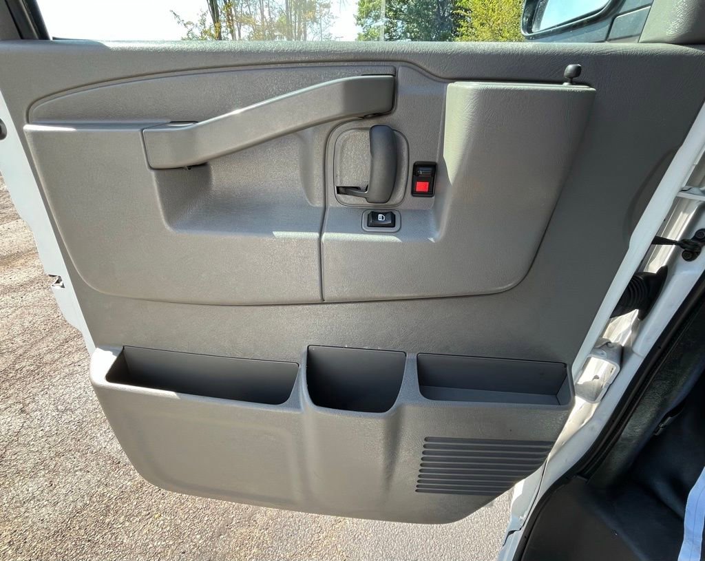 2021 Gmc Savana Cargo 2500 photo 3