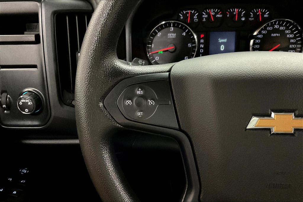 2017 Chevrolet Silverado 1500 Custom photo 18