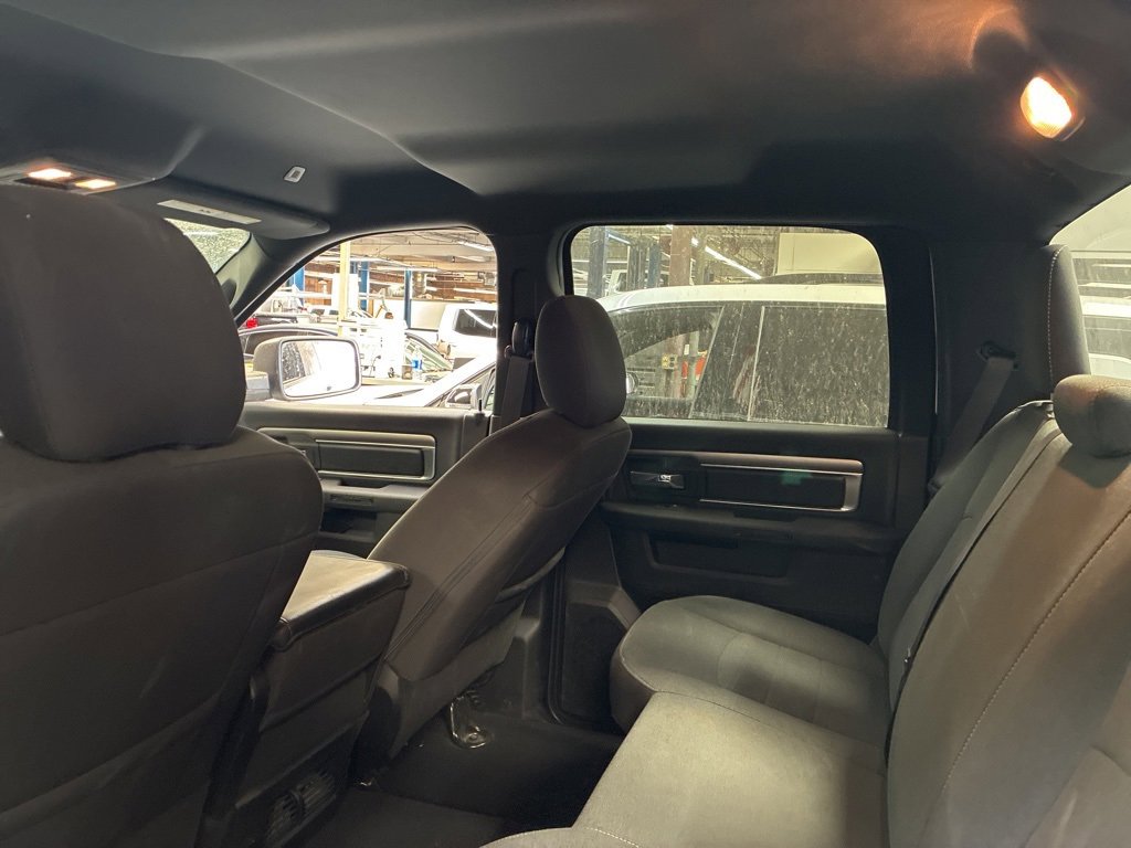 2024 Ram 1500 SLT Warlock photo 4