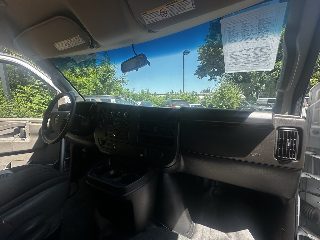 2022 Gmc Savana 2500 photo 11