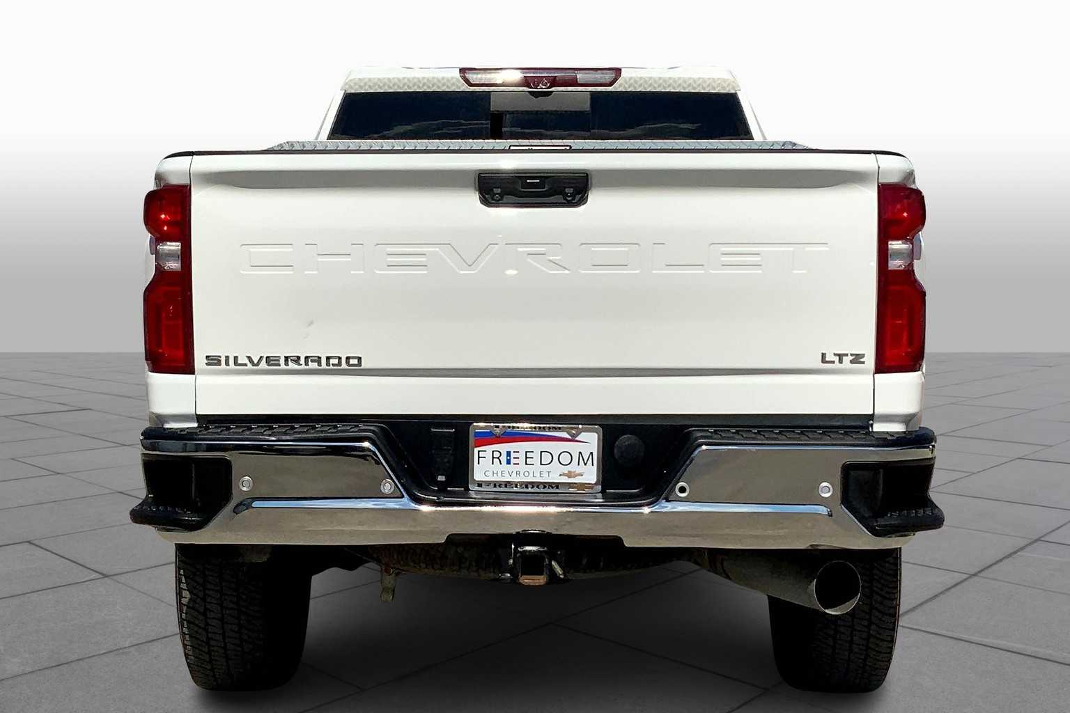 2022 Chevrolet Silverado 2500HD LTZ photo 4