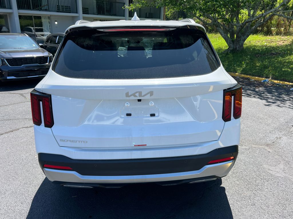 2025 Kia Sorento S photo 4