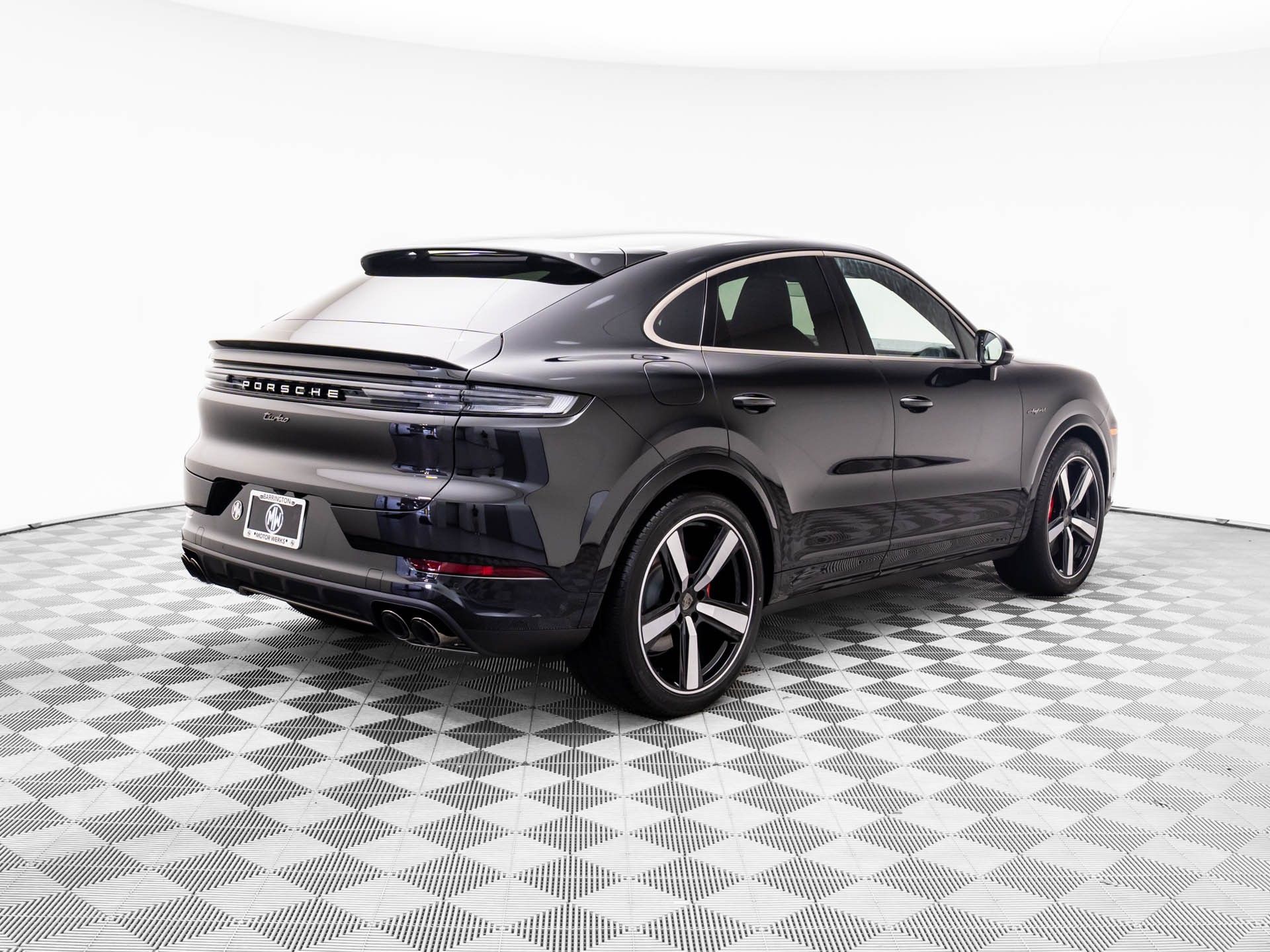2025 Porsche Cayenne Turbo E-Hybrid Coupe photo 8