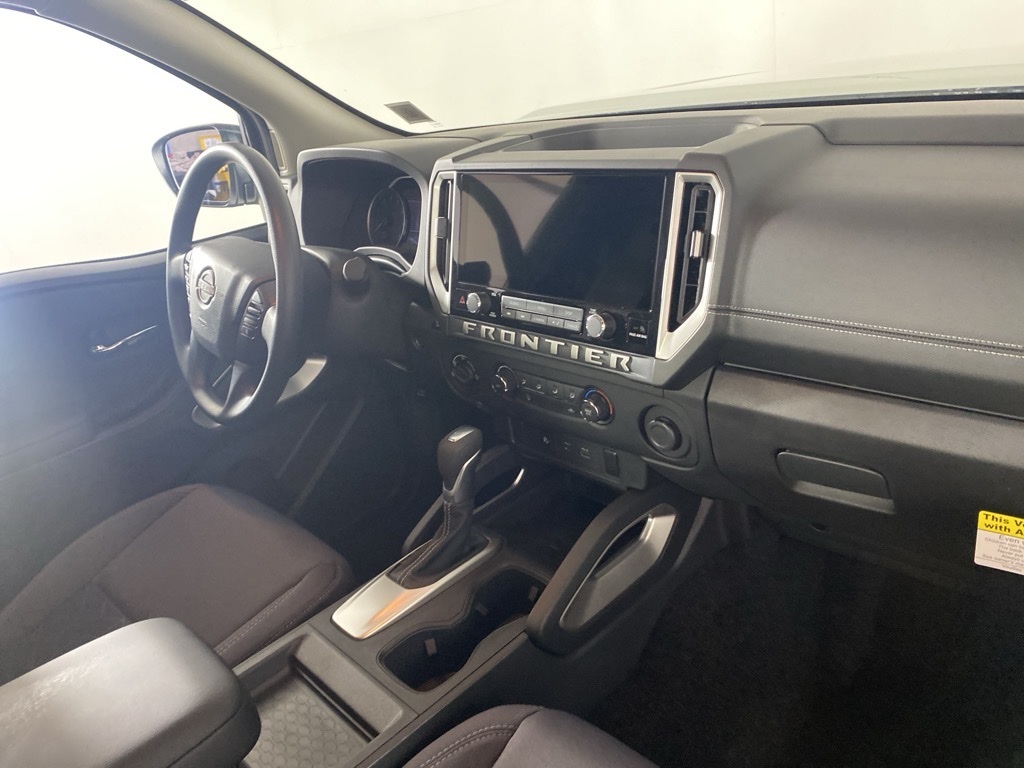 2025 Nissan Frontier SV photo 19