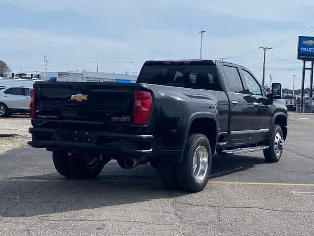 2025 Chevrolet Silverado 3500HD High Country photo 2