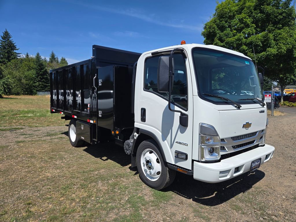 2024 Chevrolet Silverado 4500HD photo 3