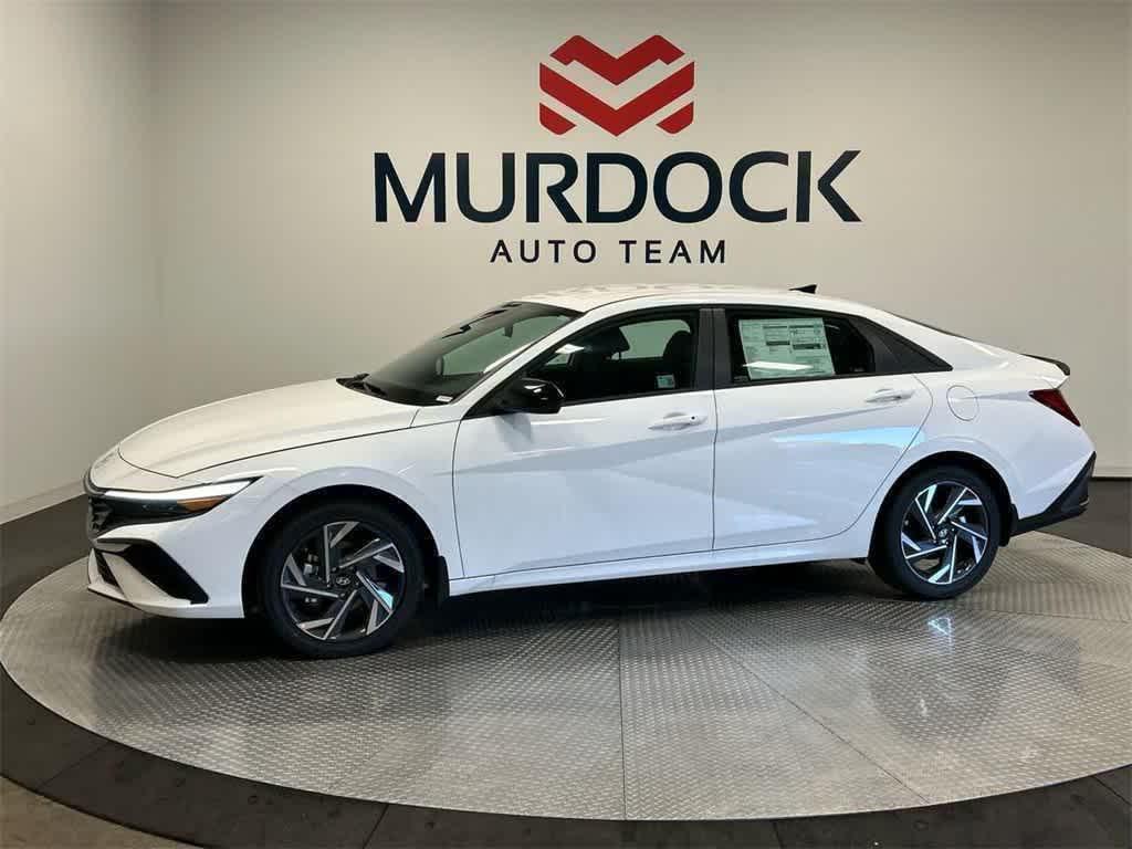 2025 Hyundai Elantra Hybrid SEL Sport photo 2