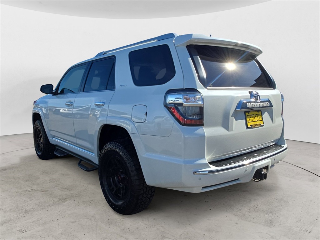 2023 Toyota 4Runner Limited photo 3