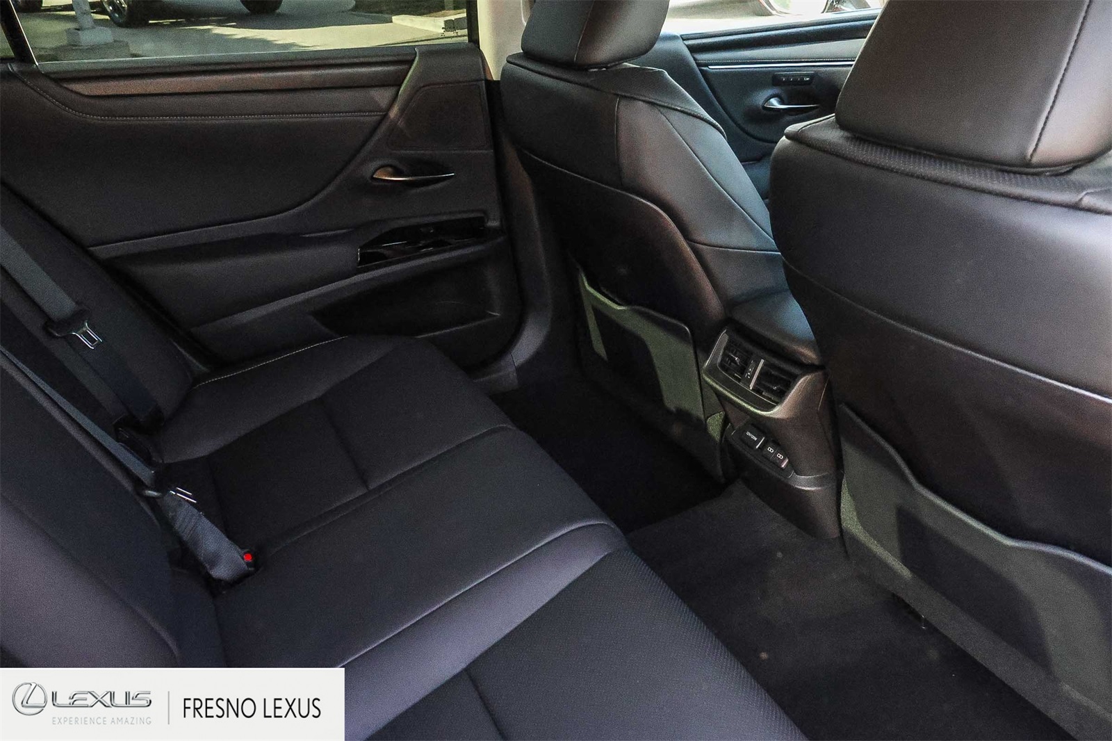 2023 Lexus ES 350 photo 13