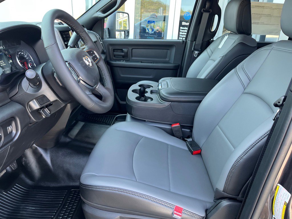 2026 Ram 2500 Tradesman photo 5
