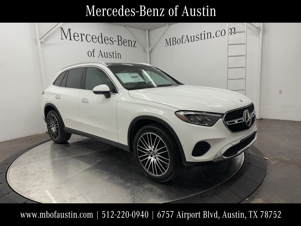 2026 Mercedes-Benz GLC Base's photo