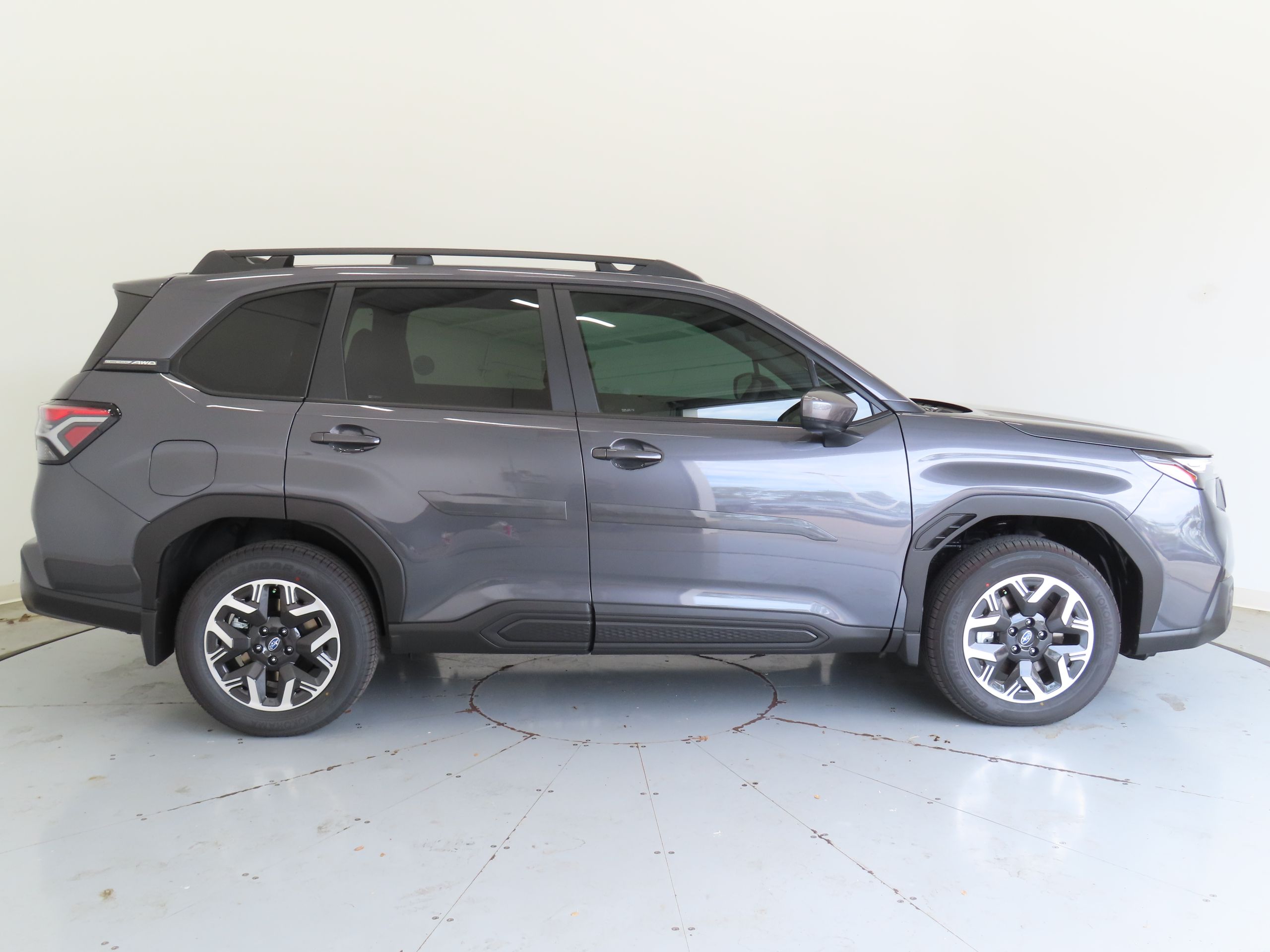 2025 Subaru Forester Premium photo 2