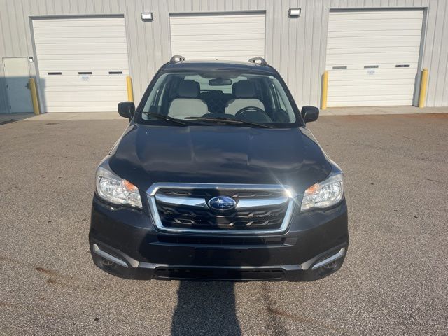 2017 Subaru Forester 2.5i Premium photo 3