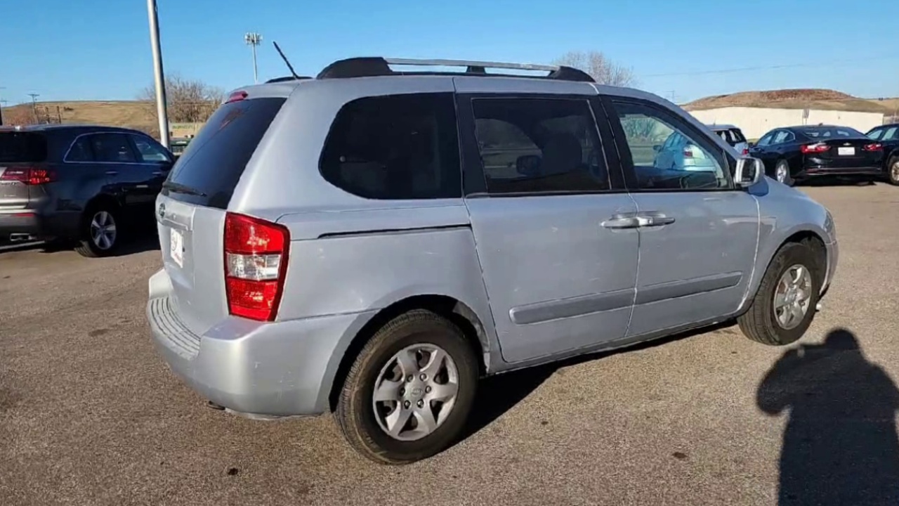 2009 Kia Sedona Base photo 3