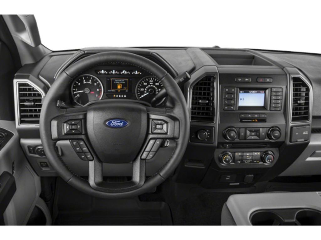 2019 Ford F-150 XLT photo 2