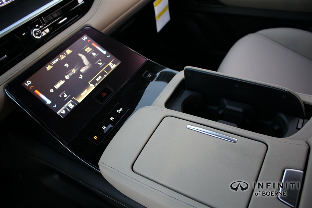 2026 Infiniti QX80 Pure photo 10