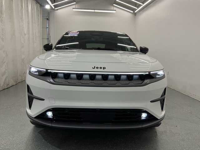2025 Jeep Wagoneer S Launch Edition photo 3