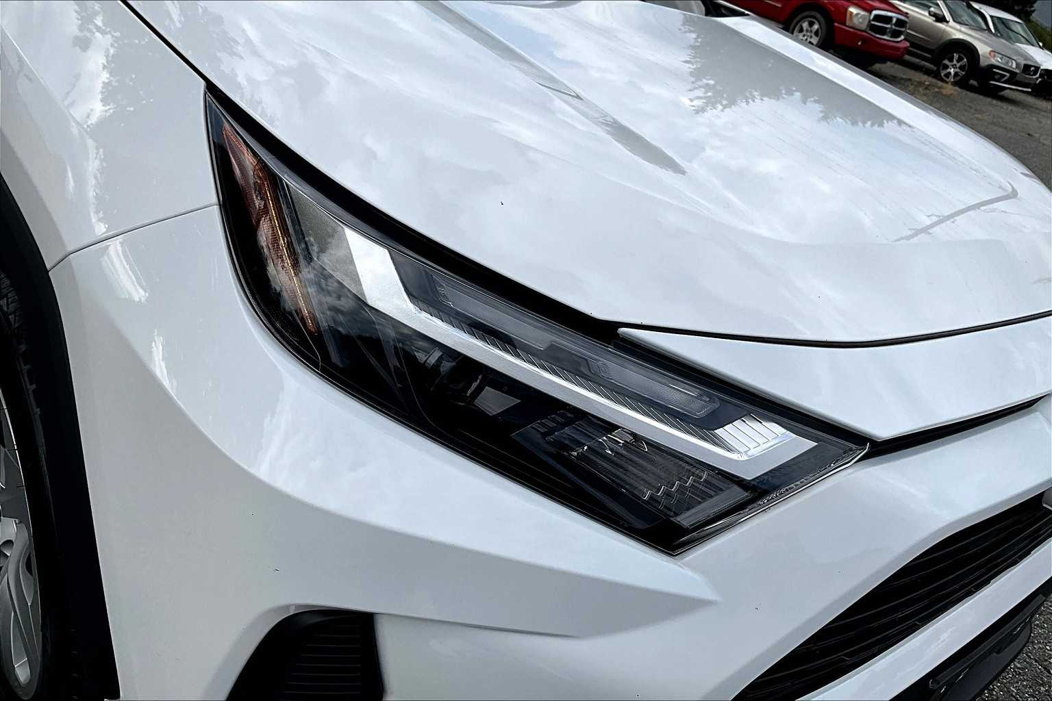 2024 Toyota RAV4 LE photo 20