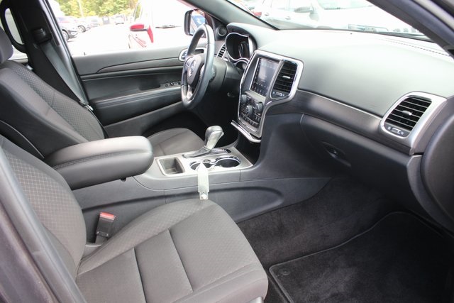 2018 Jeep Grand Cherokee Laredo E photo 29