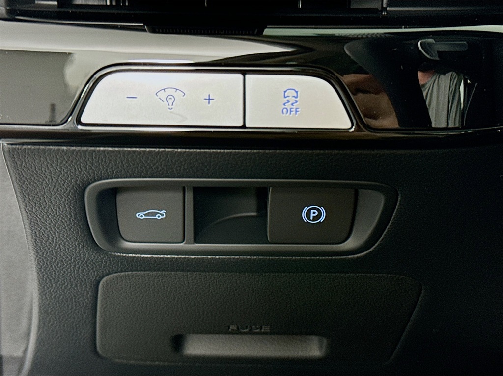 2025 Genesis G80 2.5T AWD photo 10