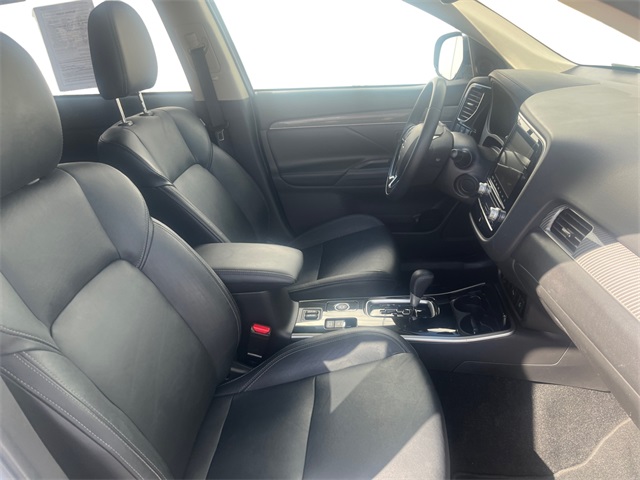 2020 Mitsubishi Outlander ES LE SP SEL Limited photo 9