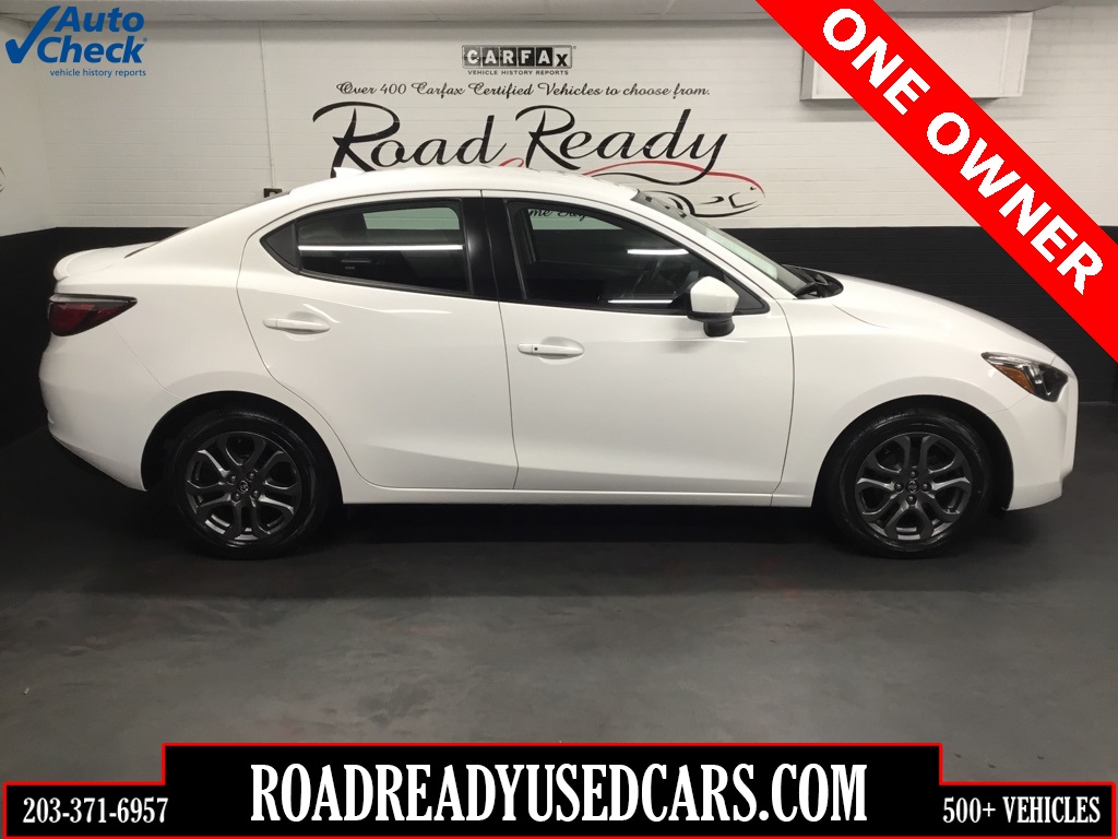 2019 Toyota Yaris LE