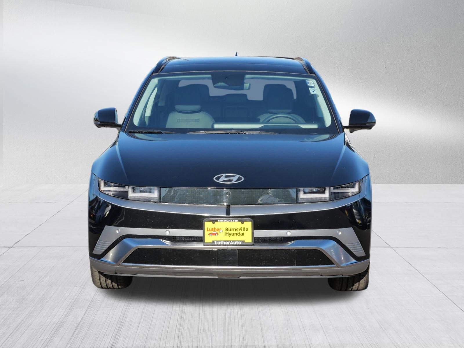 Used 2025 Hyundai IONIQ 5 Limited with VIN 7YAKRDDC2SY000718 for sale in Burnsville, MN