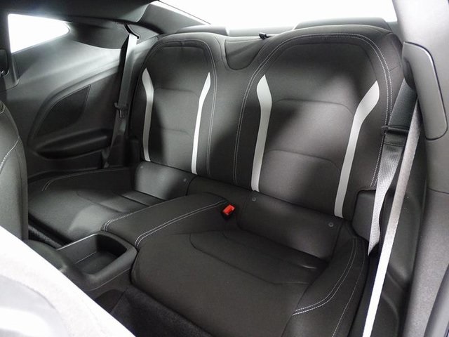 2021 Chevrolet Camaro 1LT photo 3