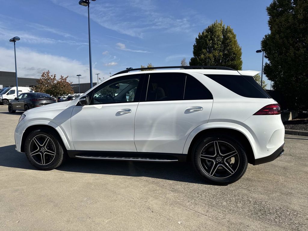 2026 Mercedes Benz GLE 350 4MATIC photo 2