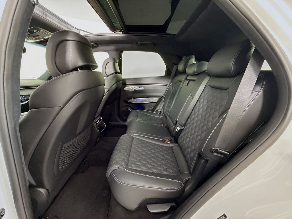 2025 Genesis GV70 3.5T Sport photo 24