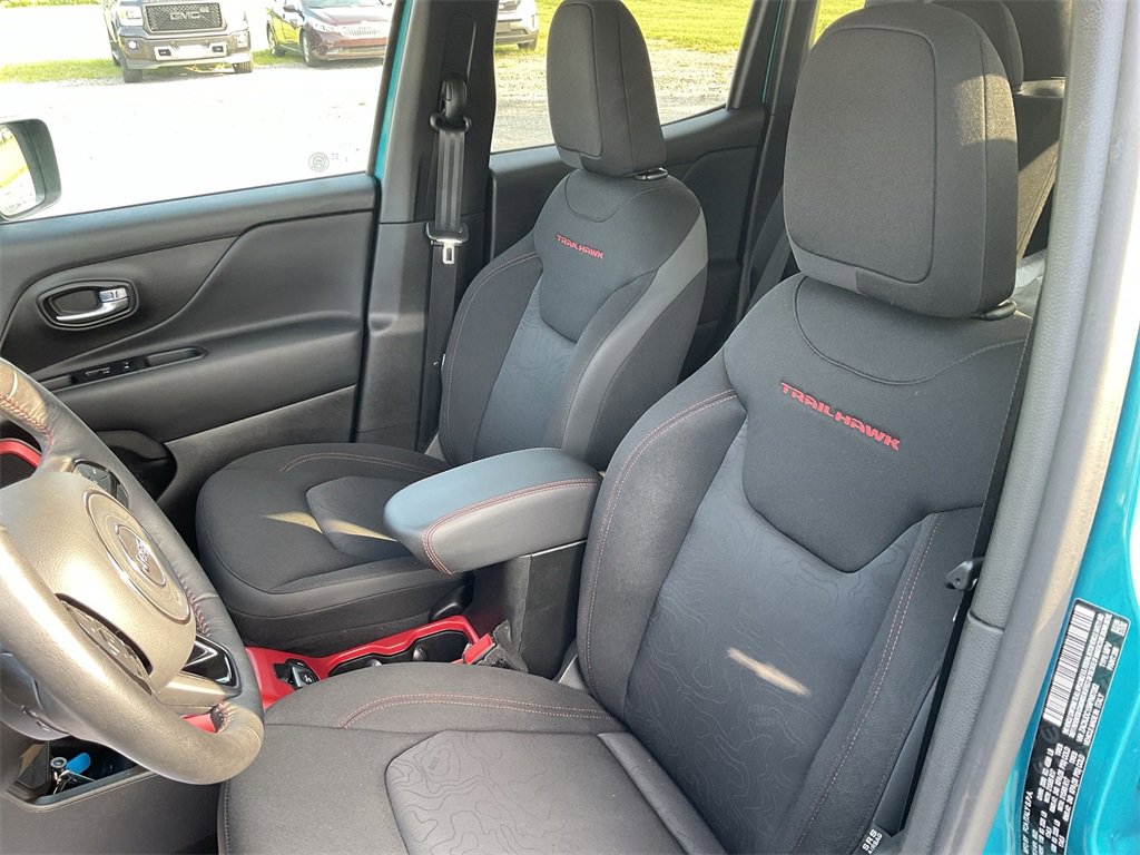 2022 Jeep Renegade Trailhawk photo 13