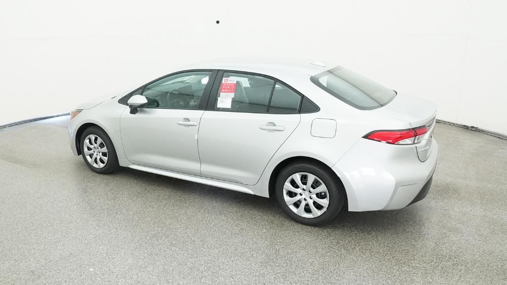 2025 Toyota Corolla LE photo 10