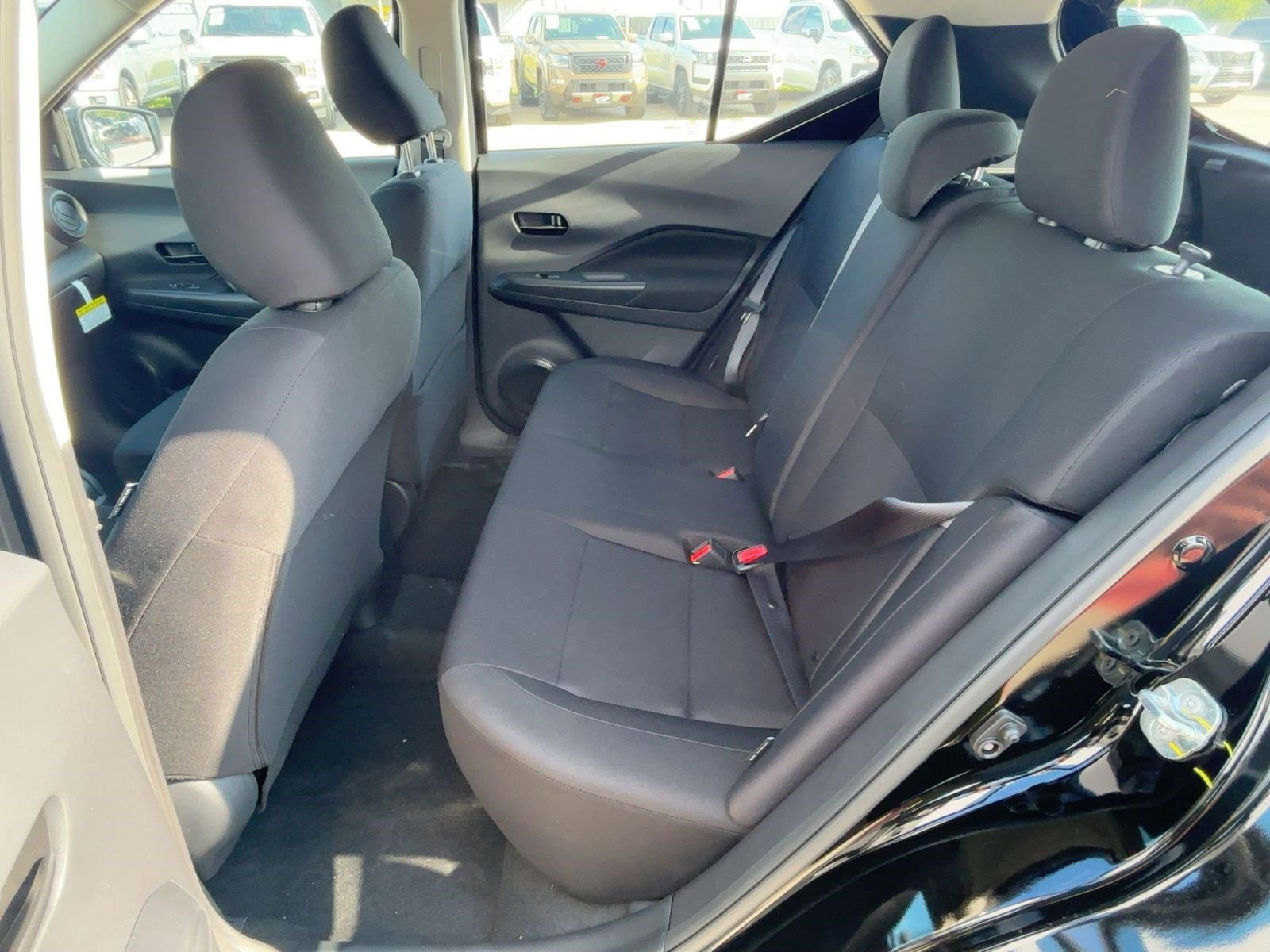 2025 Nissan Kicks Play S photo 14