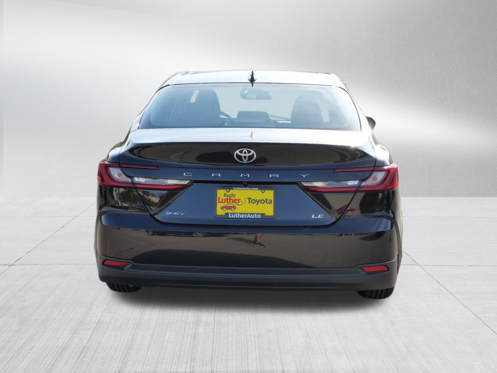 2025 Toyota Camry LE photo 6