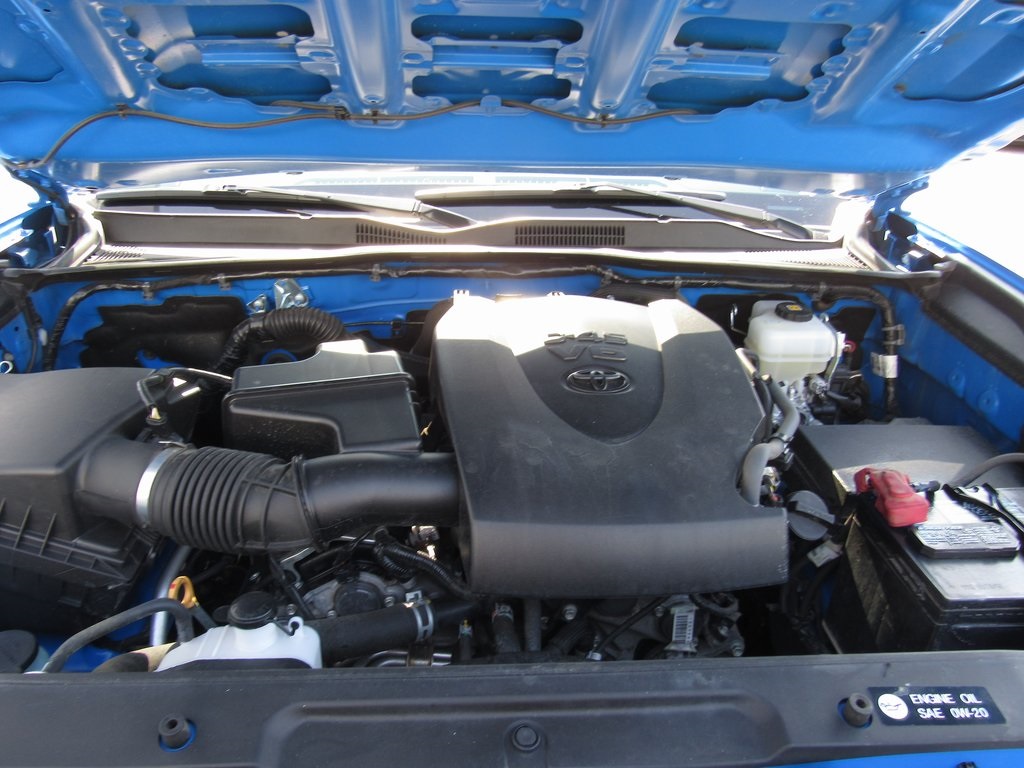 2019 Toyota Tacoma TRD Pro photo 10