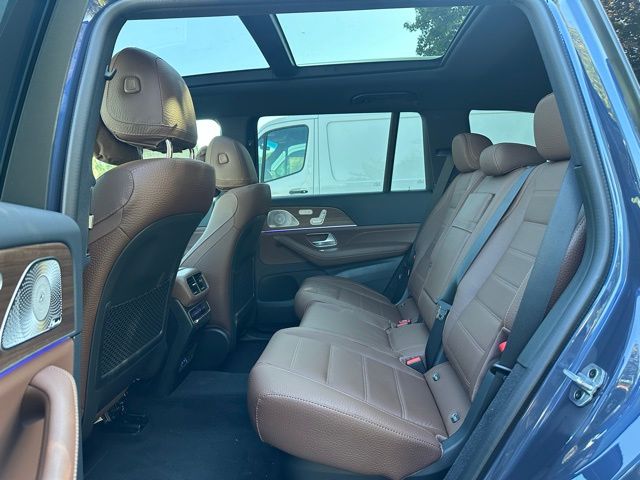 2026 Mercedes Benz GLS 450 4MATIC photo 19