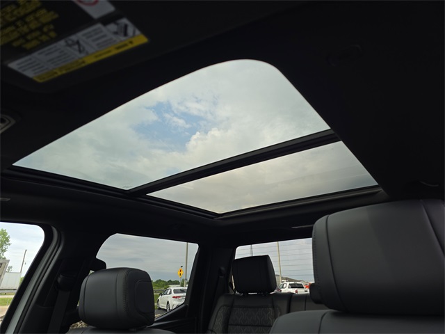 2025 Toyota Tundra Limited CrewMax photo 31
