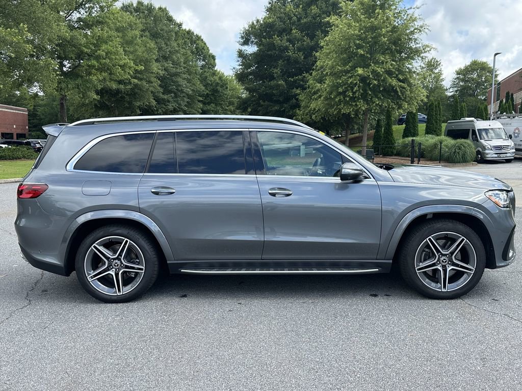 2025 Mercedes Benz GLS 450 4MATIC photo 9