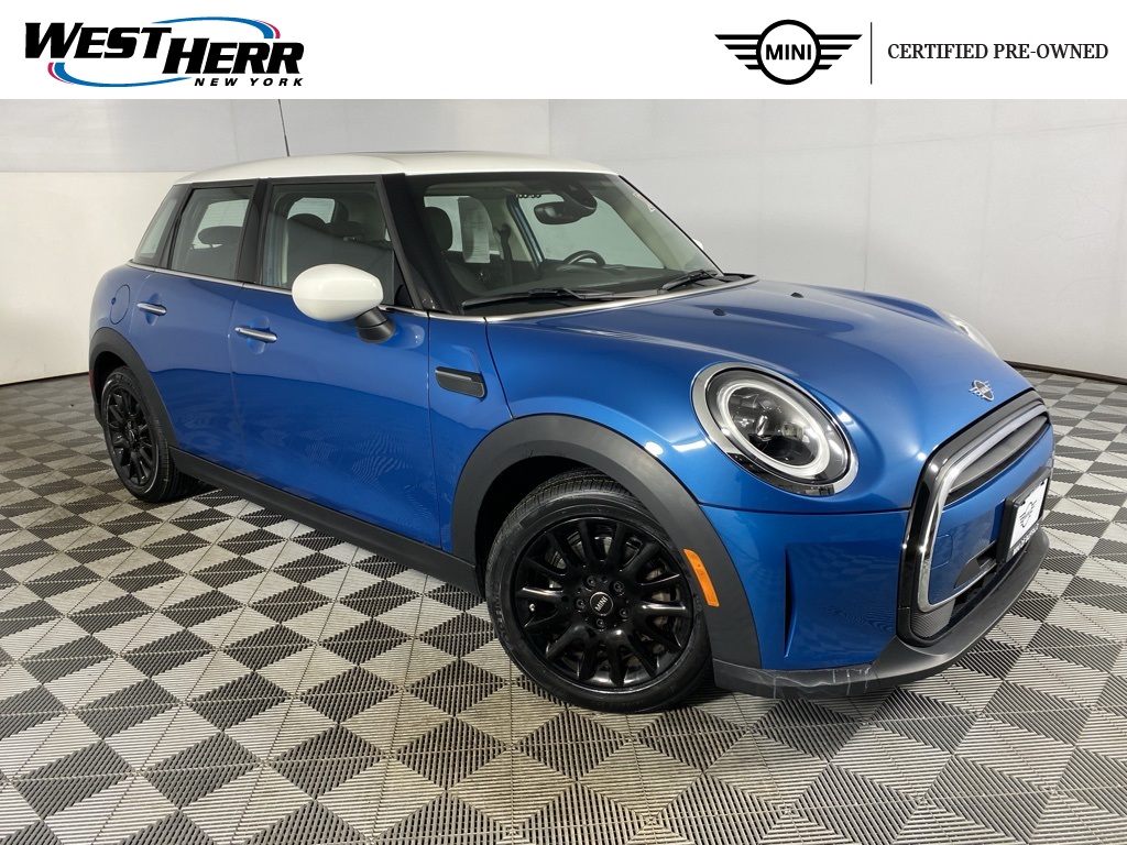 2023 MINI Hardtop 4 Door Base's photo