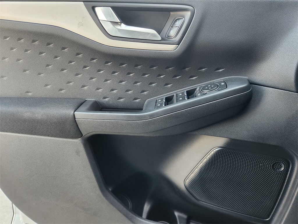 2020 Ford Escape SE photo 20