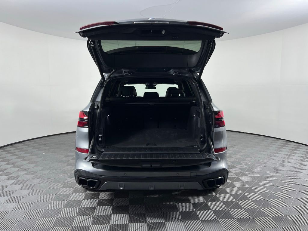 2025 Bmw X5 M60i photo 9