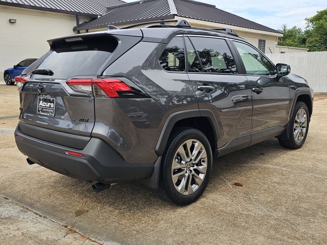 2025 Toyota RAV4 XLE Premium photo 3