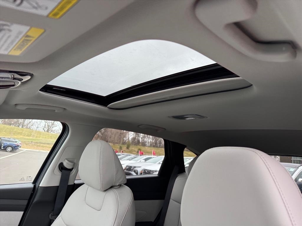 2026 Hyundai Tucson SEL Convenience photo 2