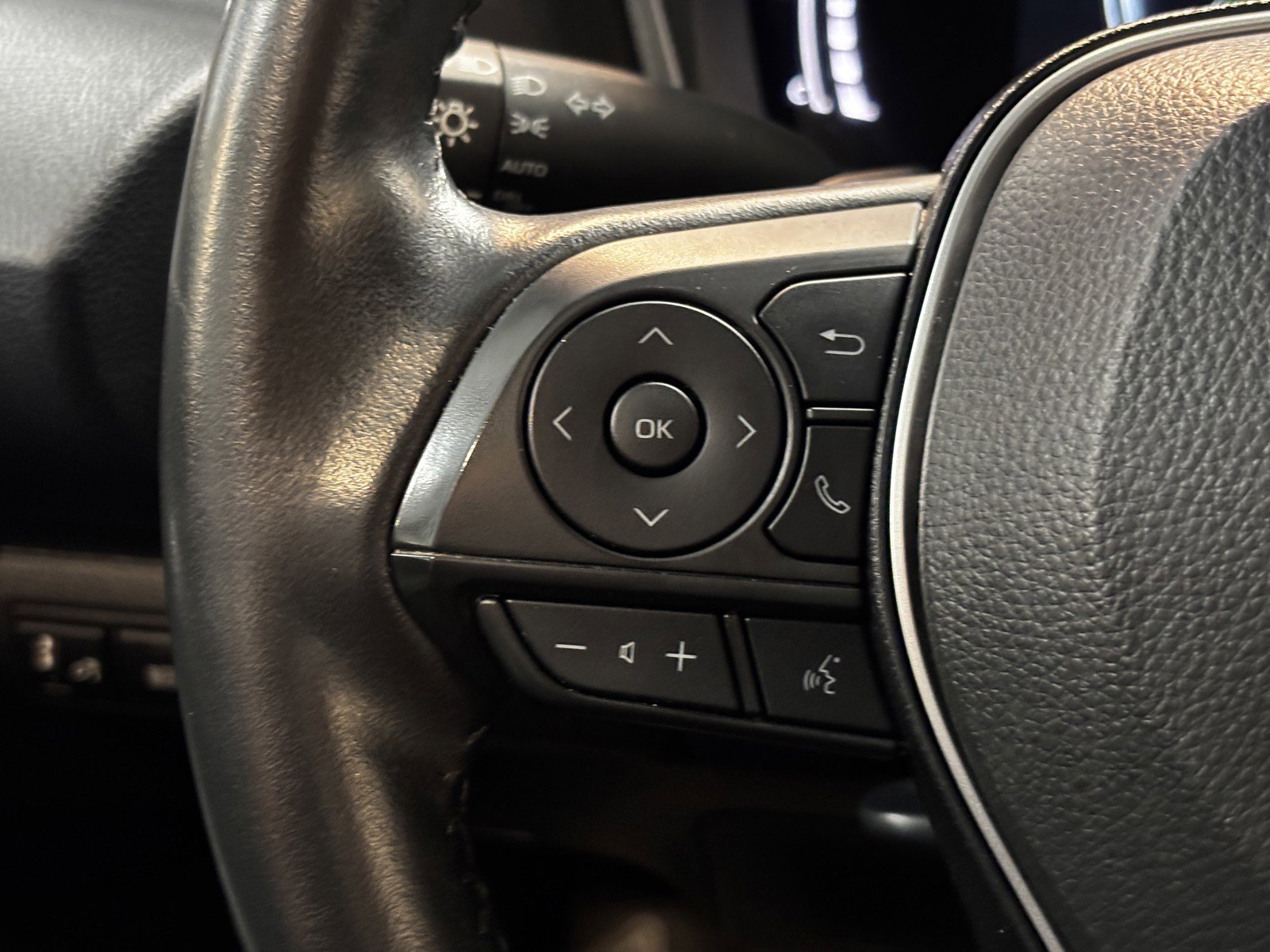 2023 Toyota Corolla XSE photo 19
